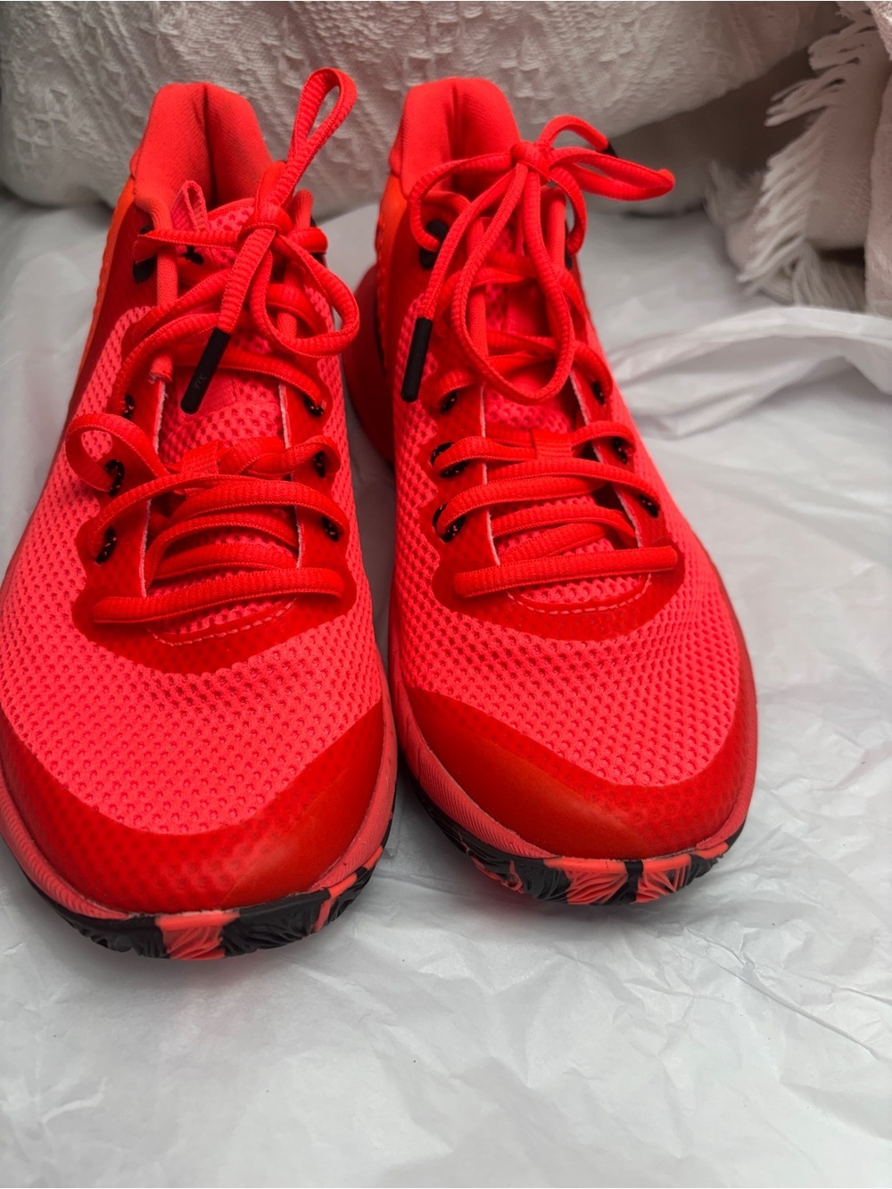 Size 6 Women's Under Armour UHOVR Breakthru Orange Lace Up Basketball Sneakers - Picture 2 of 7